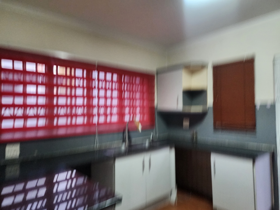 To Let 3 Bedroom Property for Rent in Buccleuch Gauteng