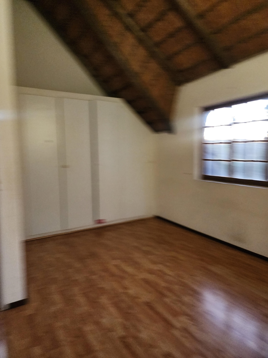 To Let 3 Bedroom Property for Rent in Buccleuch Gauteng