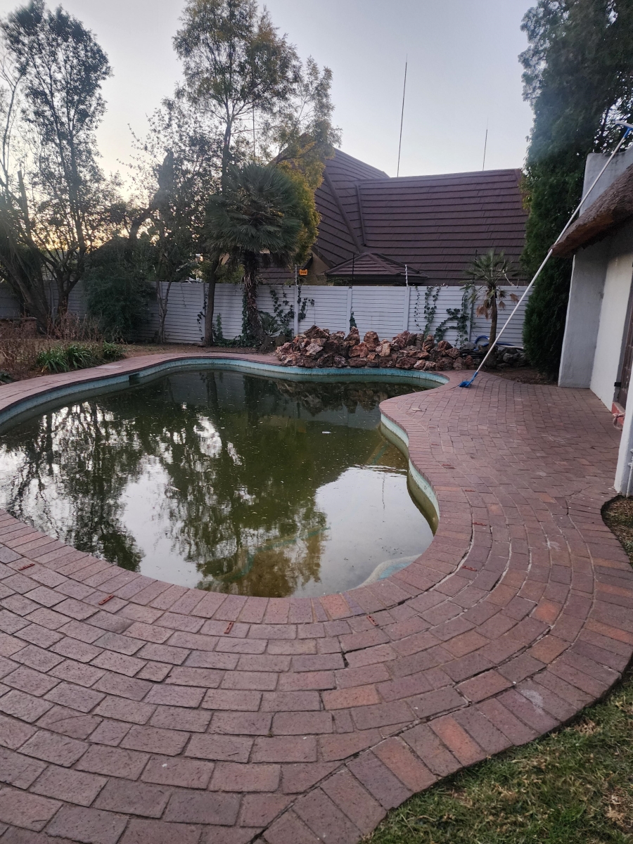 To Let 3 Bedroom Property for Rent in Buccleuch Gauteng