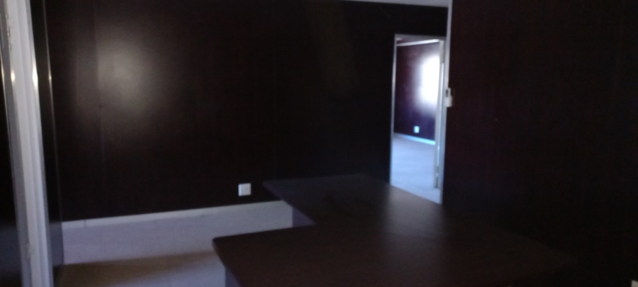 To Let commercial Property for Rent in Sunnyrock Gauteng