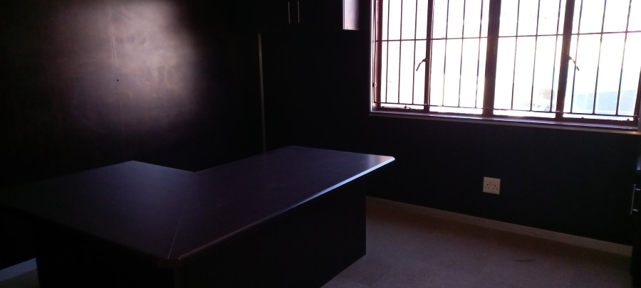To Let commercial Property for Rent in Sunnyrock Gauteng