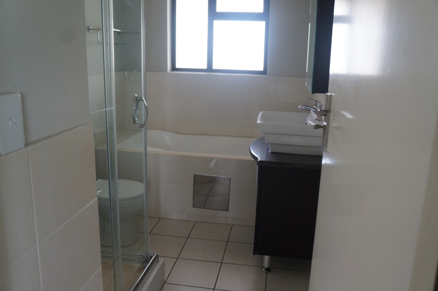 2 Bedroom Property for Sale in Erand Gardens Gauteng