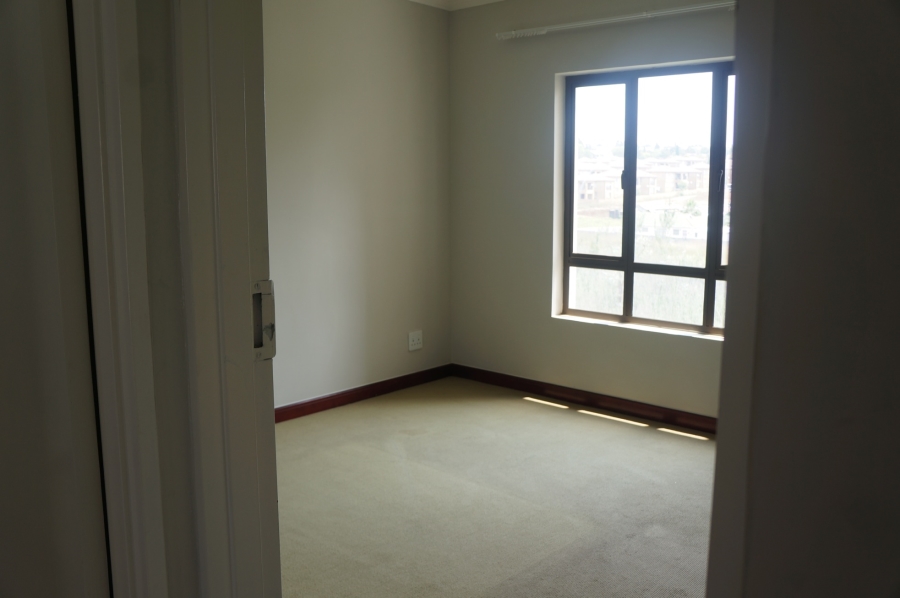 2 Bedroom Property for Sale in Erand Gardens Gauteng