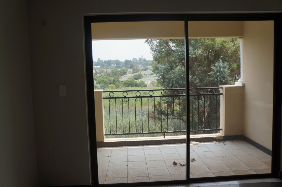 2 Bedroom Property for Sale in Erand Gardens Gauteng