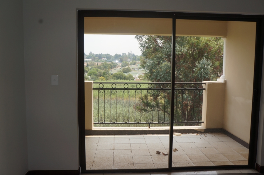 2 Bedroom Property for Sale in Erand Gardens Gauteng