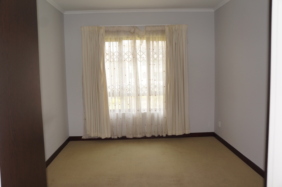 2 Bedroom Property for Sale in Erand Gardens Gauteng