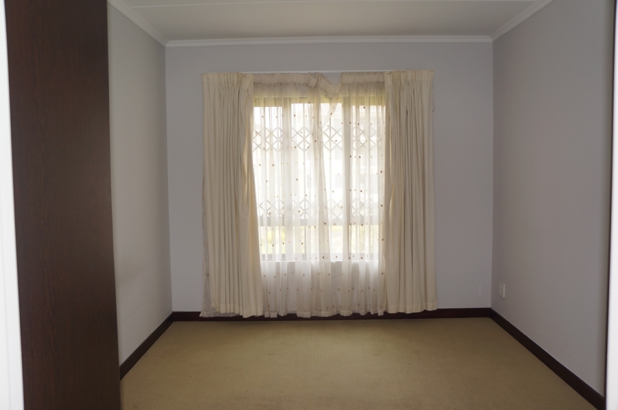 2 Bedroom Property for Sale in Erand Gardens Gauteng