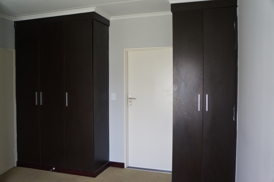 2 Bedroom Property for Sale in Erand Gardens Gauteng