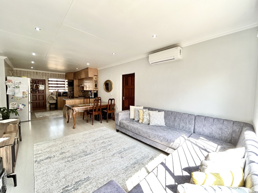 To Let 3 Bedroom Property for Rent in Halfway Gardens Gauteng
