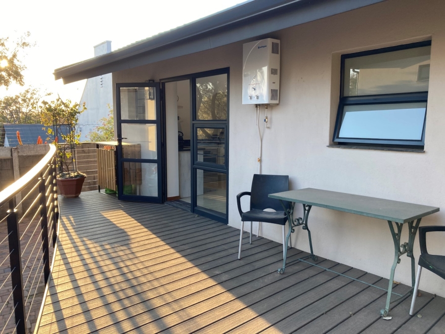 To Let 1 Bedroom Property for Rent in Linden Gauteng