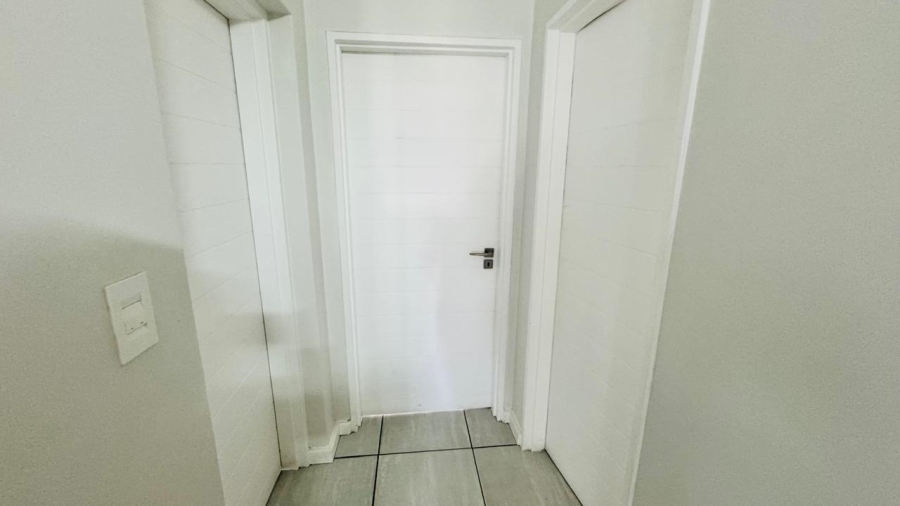 3 Bedroom Property for Sale in Waterfall Heights Gauteng