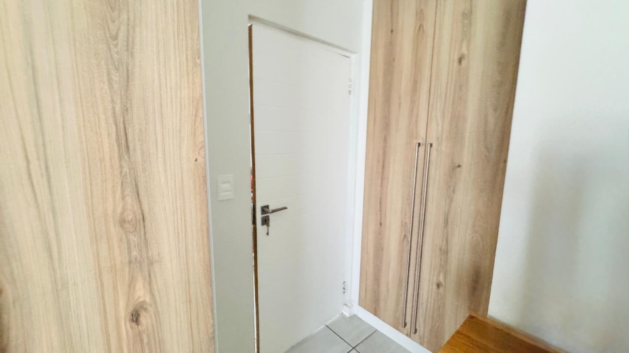 3 Bedroom Property for Sale in Waterfall Heights Gauteng
