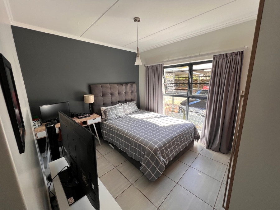 3 Bedroom Property for Sale in Waterfall Heights Gauteng