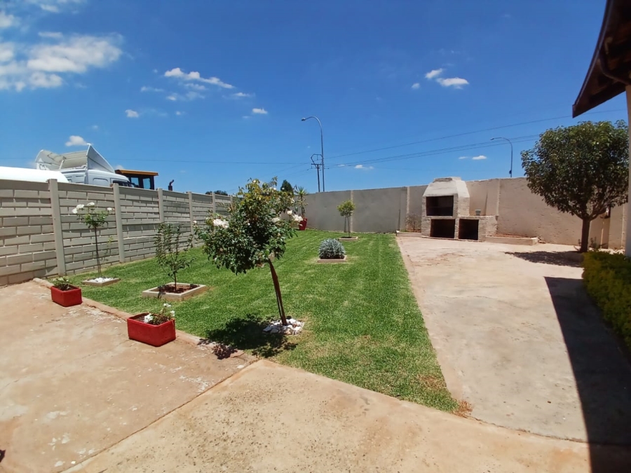 3 Bedroom Property for Sale in Toekomsrus Gauteng