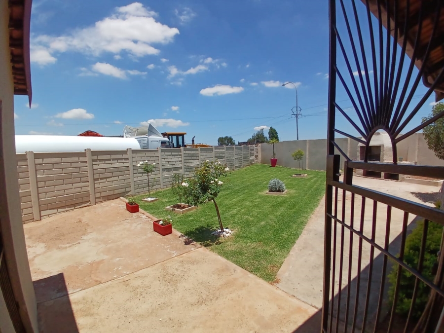 3 Bedroom Property for Sale in Toekomsrus Gauteng