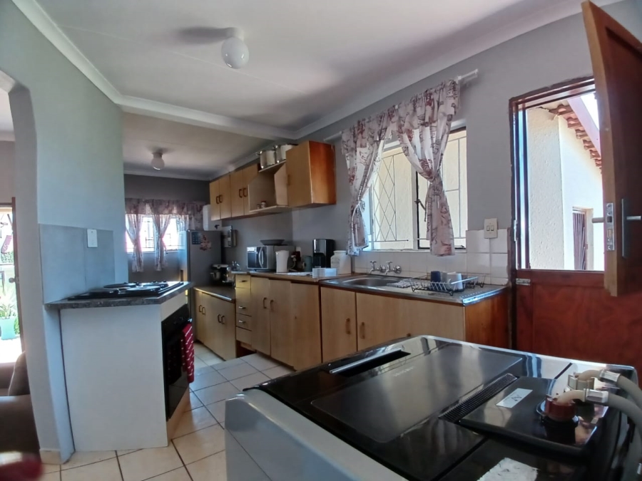 3 Bedroom Property for Sale in Toekomsrus Gauteng