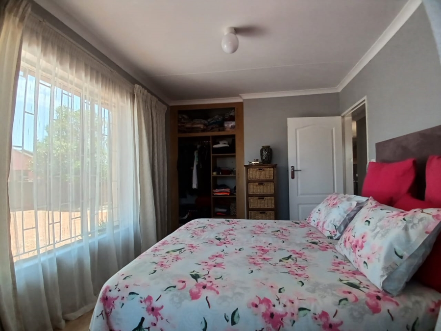 3 Bedroom Property for Sale in Toekomsrus Gauteng