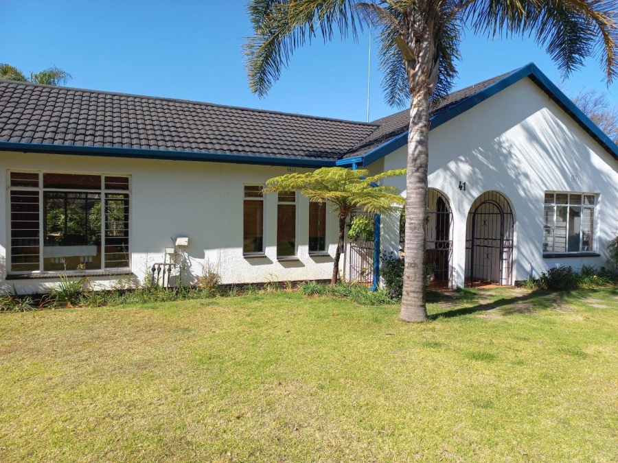 3 Bedroom Property for Sale in Helikonpark Gauteng