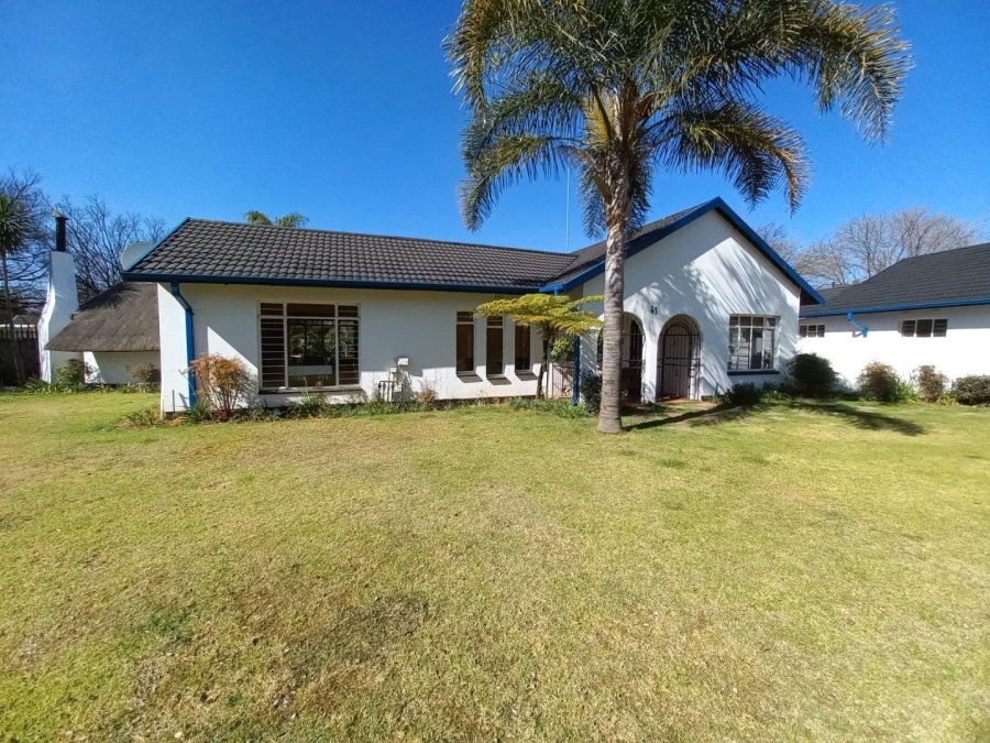 3 Bedroom Property for Sale in Helikonpark Gauteng