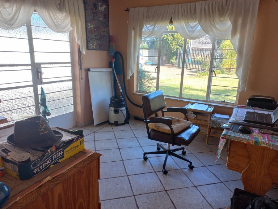 3 Bedroom Property for Sale in Helikonpark Gauteng