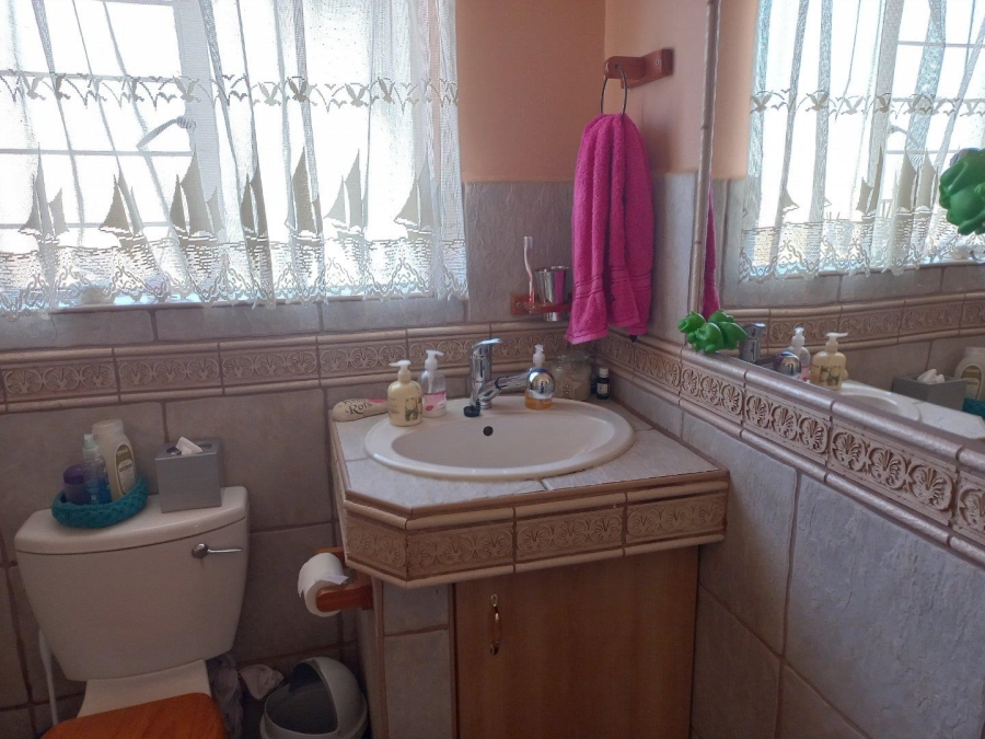 3 Bedroom Property for Sale in Helikonpark Gauteng