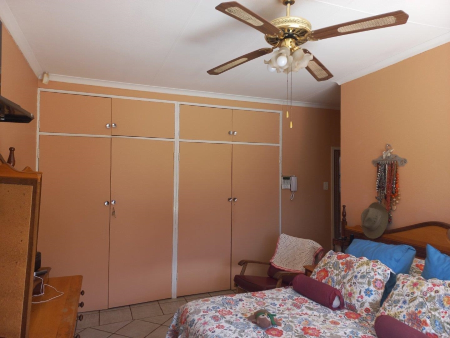 3 Bedroom Property for Sale in Helikonpark Gauteng