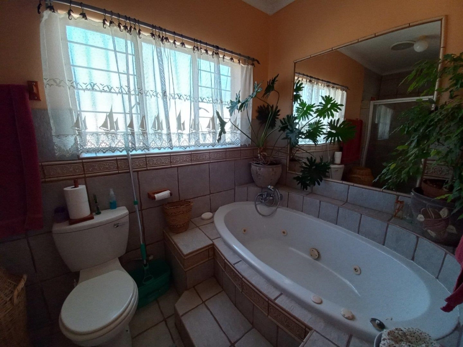 3 Bedroom Property for Sale in Helikonpark Gauteng
