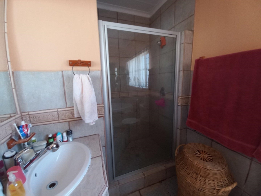 3 Bedroom Property for Sale in Helikonpark Gauteng