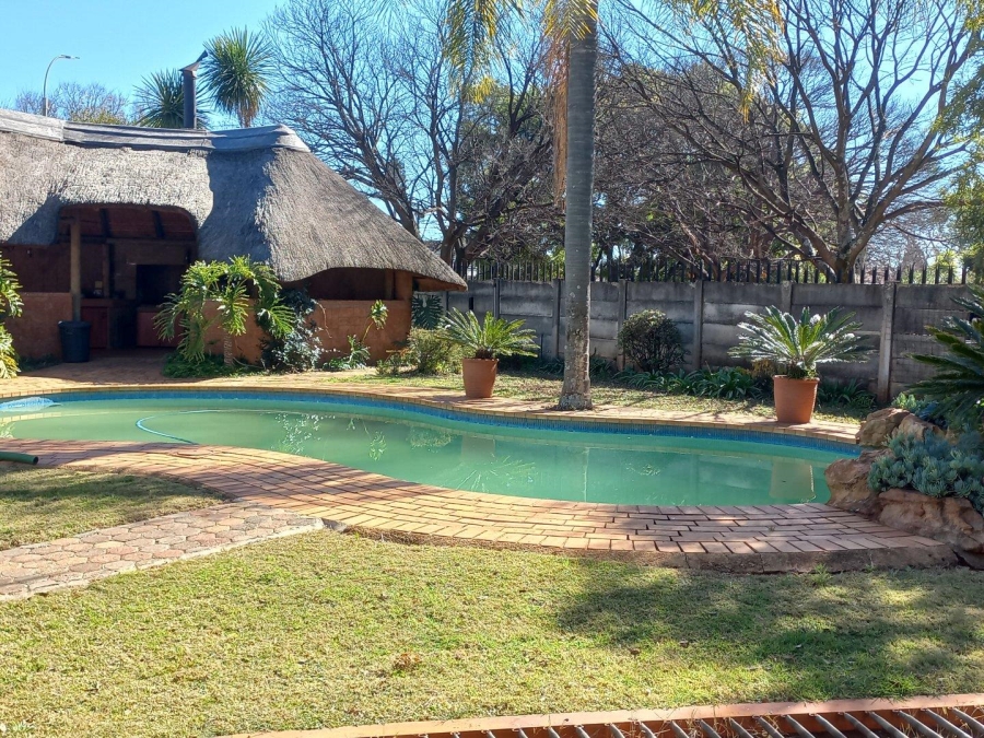 3 Bedroom Property for Sale in Helikonpark Gauteng