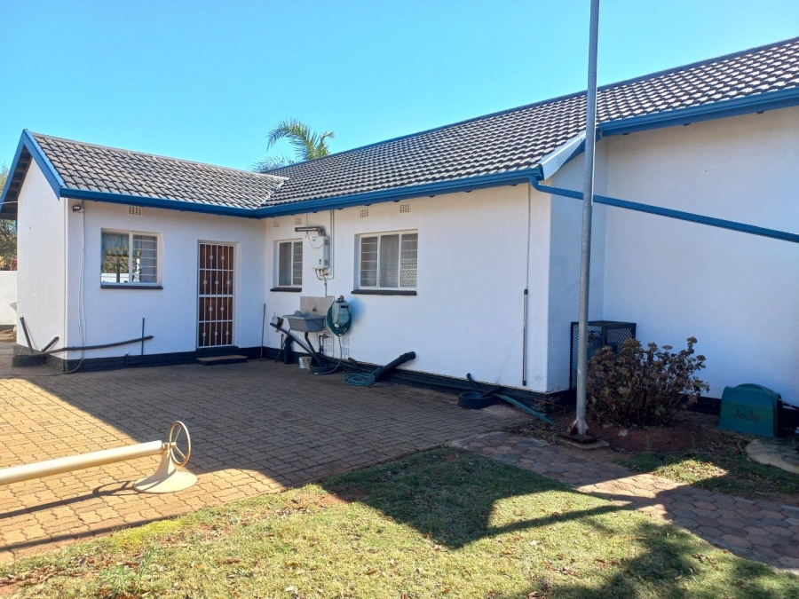 3 Bedroom Property for Sale in Helikonpark Gauteng