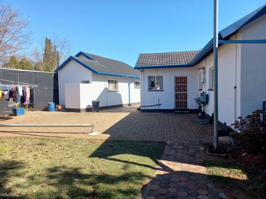 3 Bedroom Property for Sale in Helikonpark Gauteng