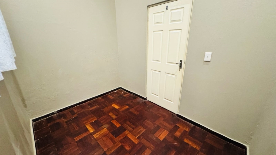 To Let 2 Bedroom Property for Rent in Buccleuch Gauteng