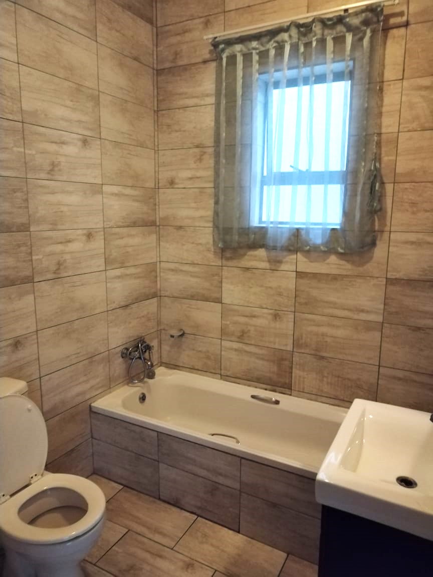 To Let 2 Bedroom Property for Rent in Buccleuch Gauteng