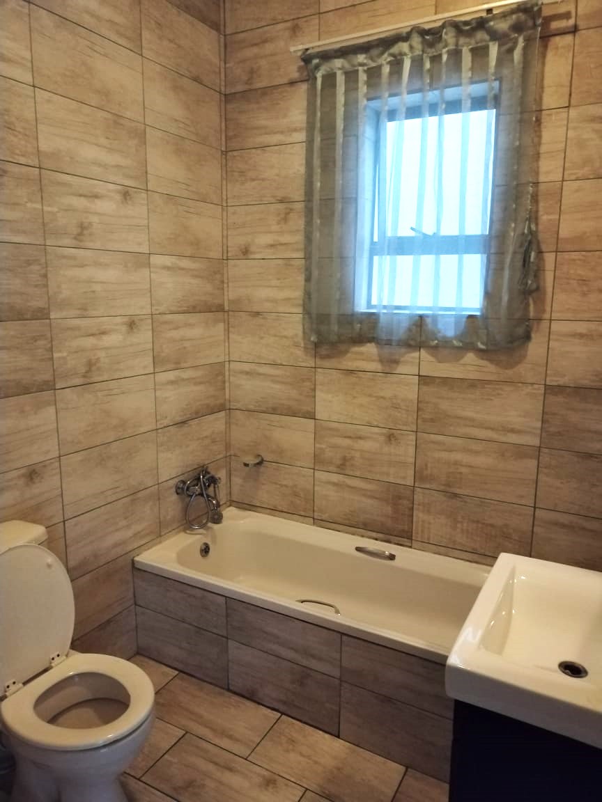 To Let 2 Bedroom Property for Rent in Buccleuch Gauteng