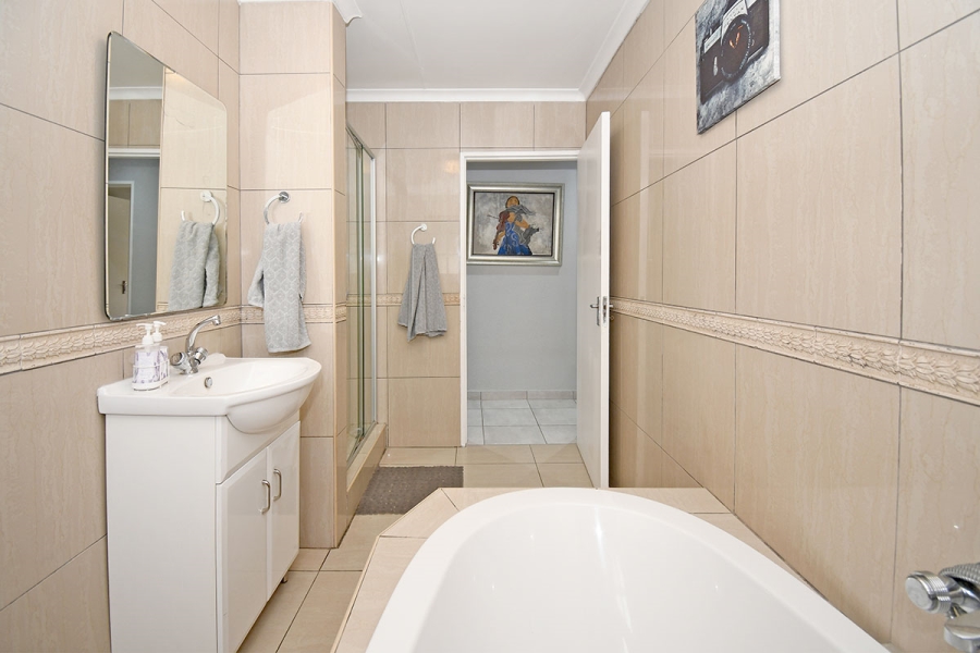 3 Bedroom Property for Sale in Ferndale Gauteng