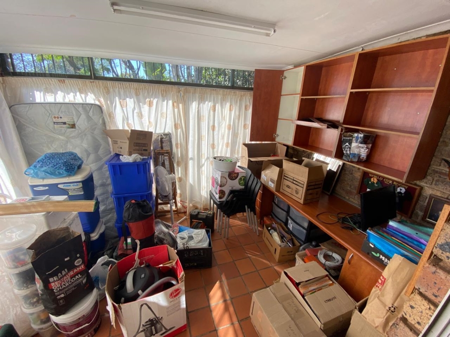 To Let 2 Bedroom Property for Rent in Faerie Glen Gauteng