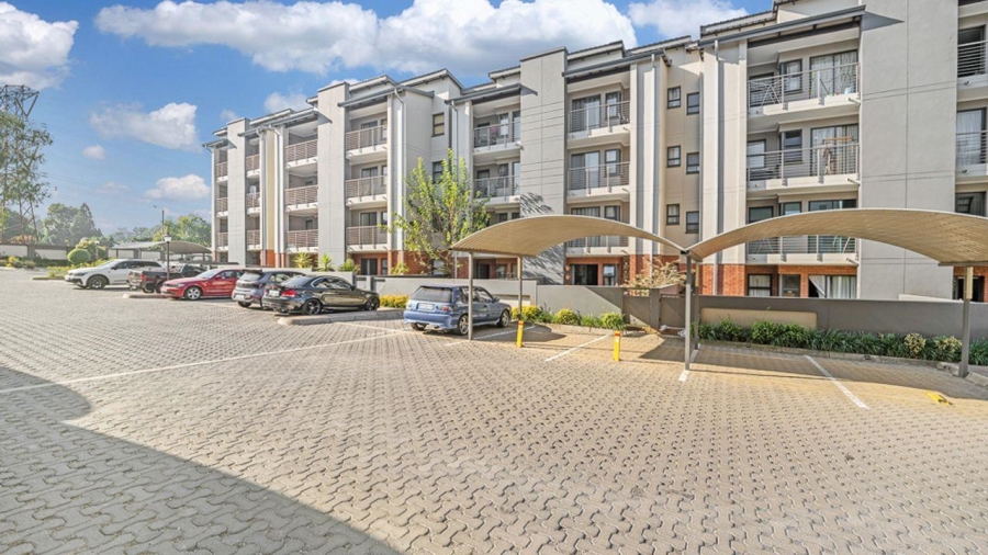 3 Bedroom Property for Sale in Sebenza Gauteng