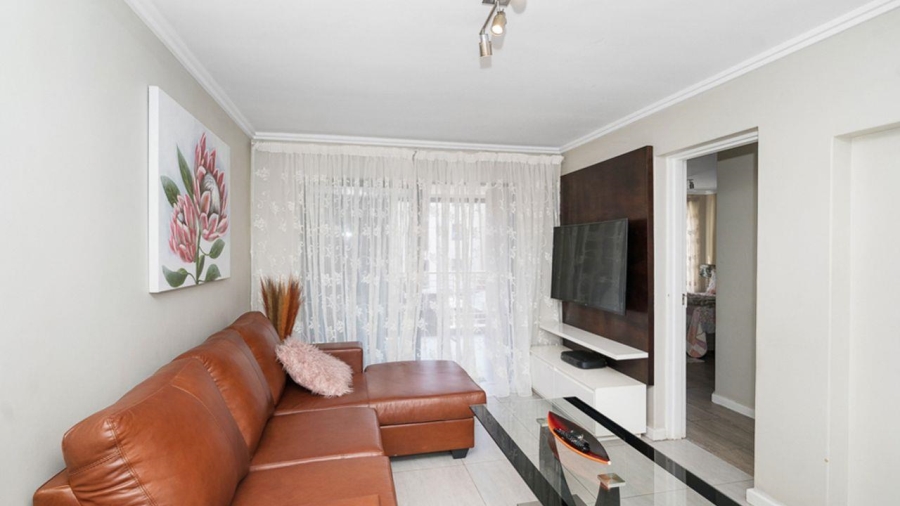 3 Bedroom Property for Sale in Sebenza Gauteng