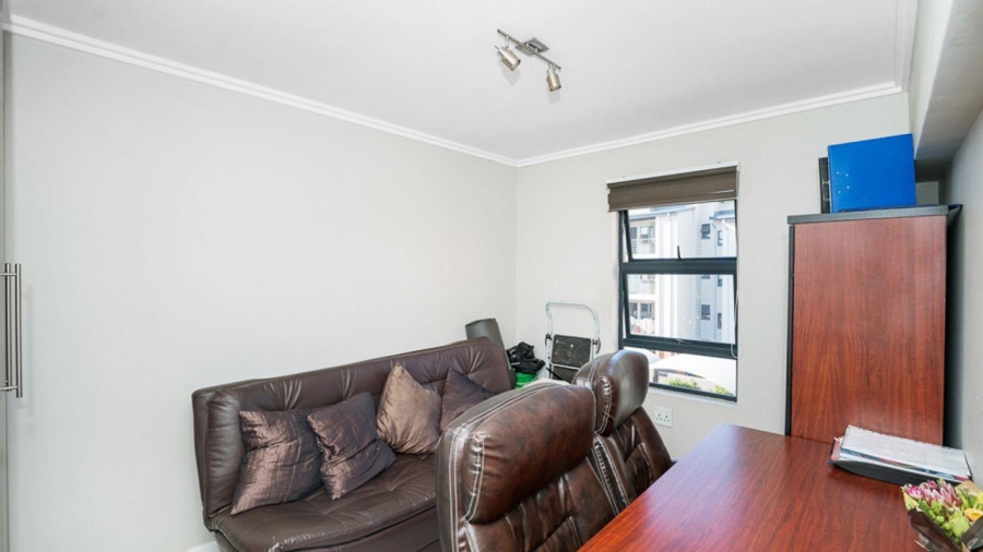 3 Bedroom Property for Sale in Sebenza Gauteng