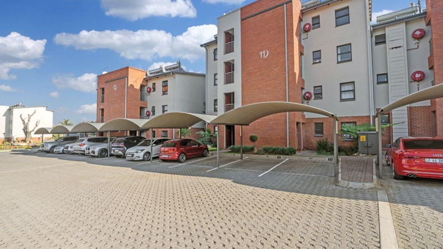 3 Bedroom Property for Sale in Sebenza Gauteng
