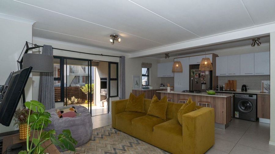 3 Bedroom Property for Sale in Longlake Gauteng