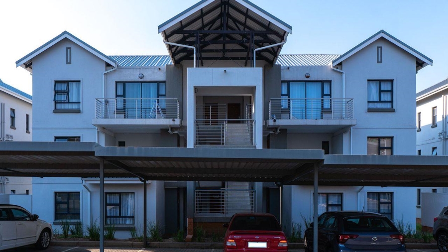 3 Bedroom Property for Sale in Longlake Gauteng