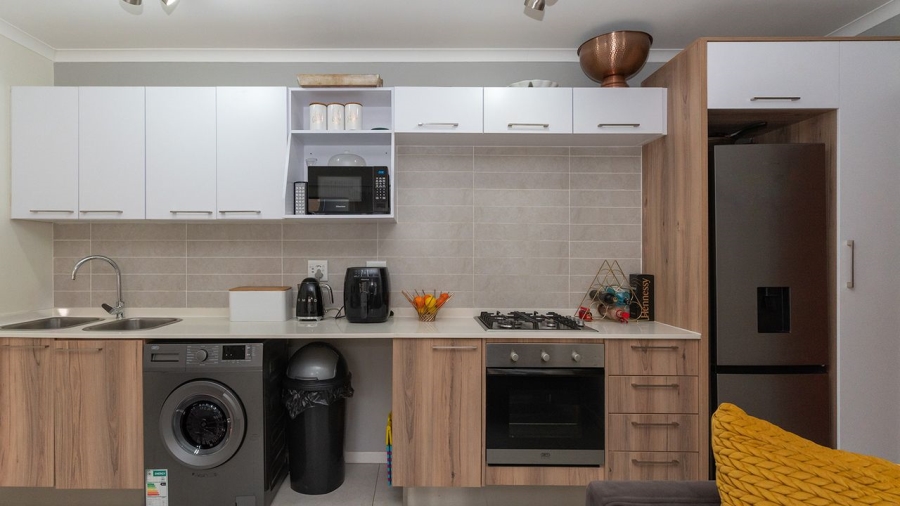 1 Bedroom Property for Sale in Modderfontein Gauteng
