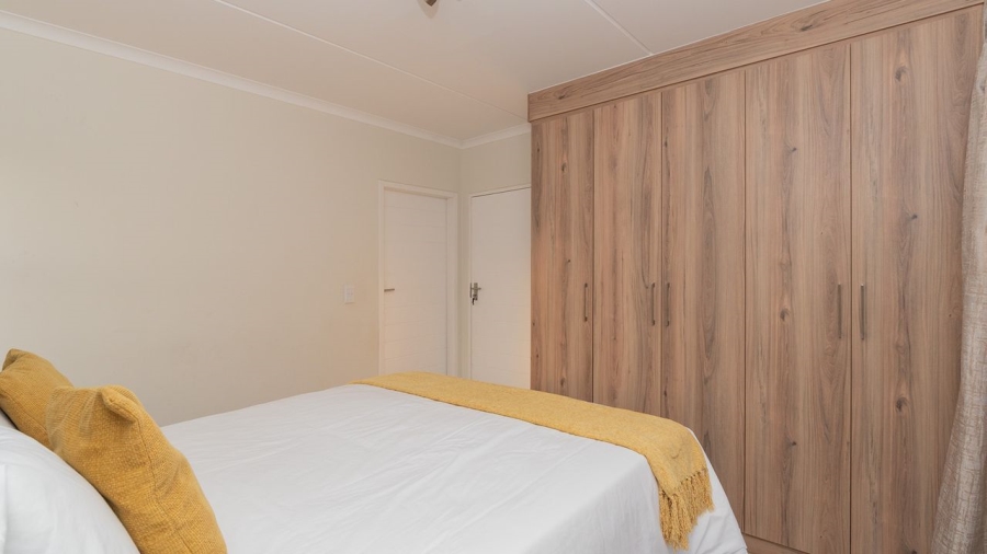 1 Bedroom Property for Sale in Modderfontein Gauteng