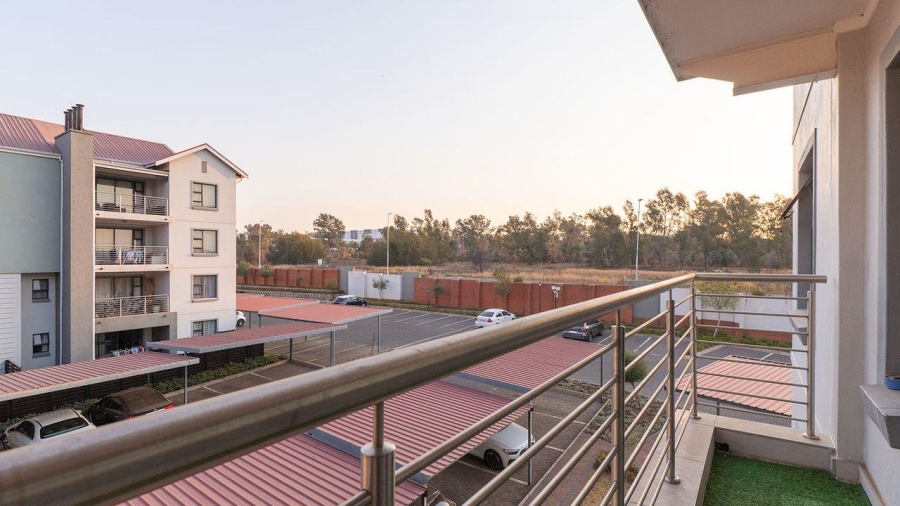 1 Bedroom Property for Sale in Modderfontein Gauteng