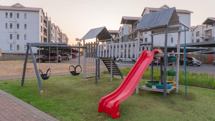 1 Bedroom Property for Sale in Modderfontein Gauteng