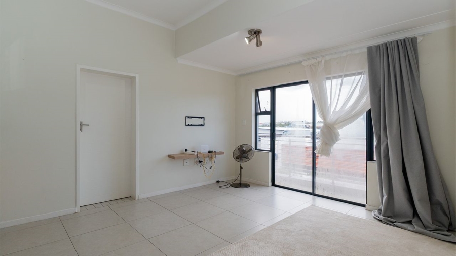 1 Bedroom Property for Sale in Modderfontein Gauteng