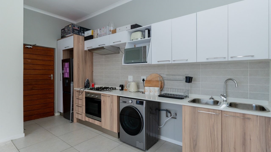 1 Bedroom Property for Sale in Modderfontein Gauteng