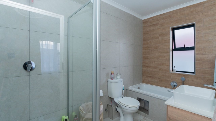1 Bedroom Property for Sale in Modderfontein Gauteng