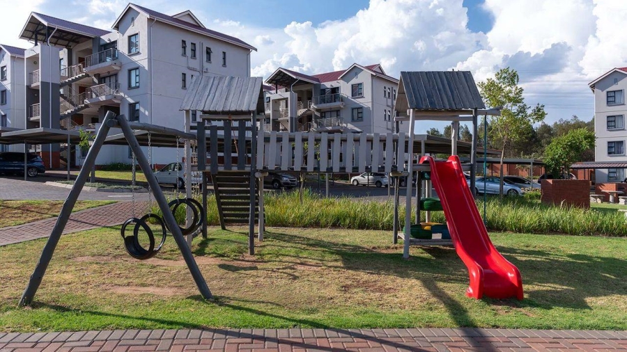 1 Bedroom Property for Sale in Modderfontein Gauteng